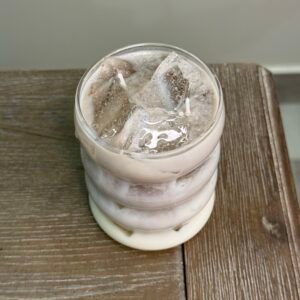 Alternative view of Spanish latte candle 🤍